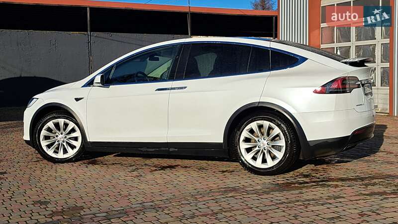 Внедорожник / Кроссовер Tesla Model X 2018 в Костополе