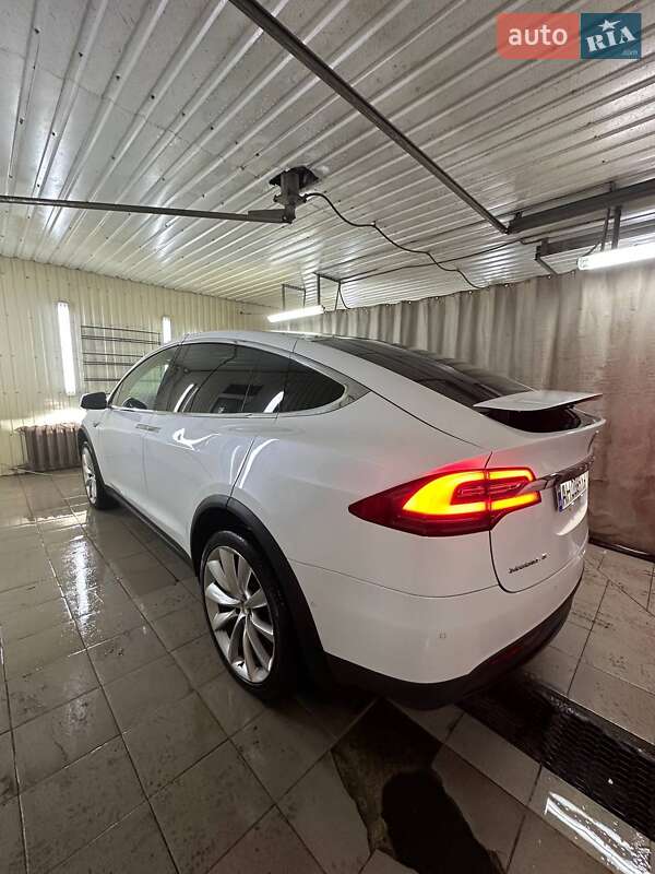 Внедорожник / Кроссовер Tesla Model X 2016 в Изюме фото 7 Внедорожник / Кроссовер Tesla Model X 2016 в Изюме