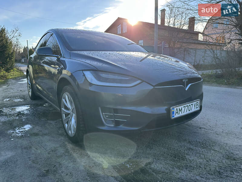 Внедорожник / Кроссовер Tesla Model X 2018 в Киеве фото 11 Внедорожник / Кроссовер Tesla Model X 2018 в Киеве