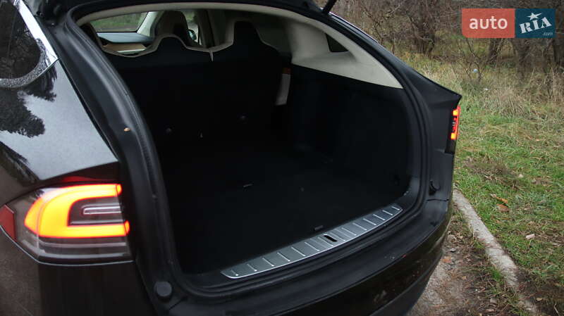 Внедорожник / Кроссовер Tesla Model X 2018 в Житомире фото 30 Внедорожник / Кроссовер Tesla Model X 2018 в Житомире