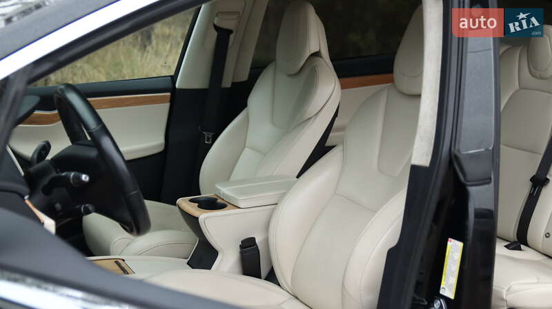 Внедорожник / Кроссовер Tesla Model X 2018 в Житомире фото 36 Внедорожник / Кроссовер Tesla Model X 2018 в Житомире