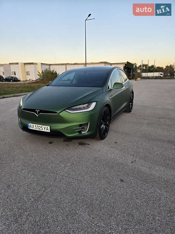 Позашляховик / Кросовер Tesla Model X 2016 в Харкові