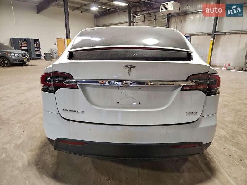 Внедорожник / Кроссовер Tesla Model X 2017 в Полтаве фото 6 Внедорожник / Кроссовер Tesla Model X 2017 в Полтаве