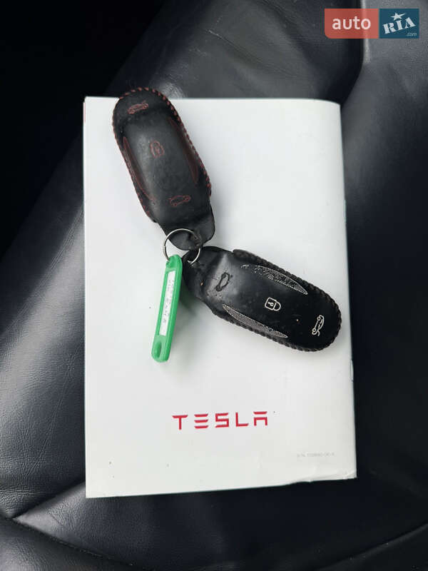 Позашляховик / Кросовер Tesla Model X 2017 в Радехові