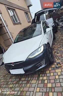 Внедорожник / Кроссовер Tesla Model X 2019 в Киеве
