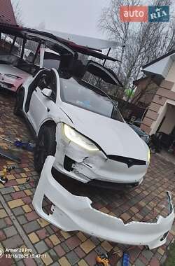 Внедорожник / Кроссовер Tesla Model X 2020 в Киеве