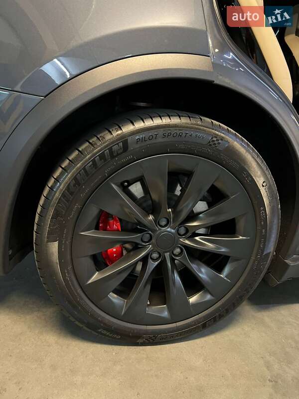 Позашляховик / Кросовер Tesla Model X 2016 в Запоріжжі фото 6 Позашляховик / Кросовер Tesla Model X 2016 в Запоріжжі