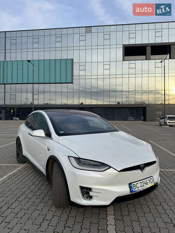 Внедорожник / Кроссовер Tesla Model X 2019 в Львове