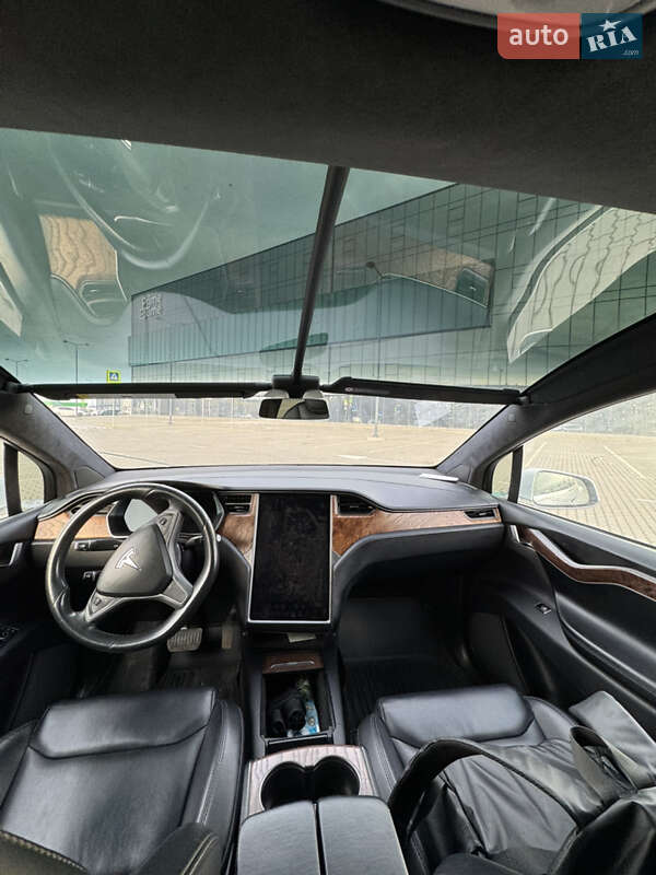 Внедорожник / Кроссовер Tesla Model X 2019 в Львове