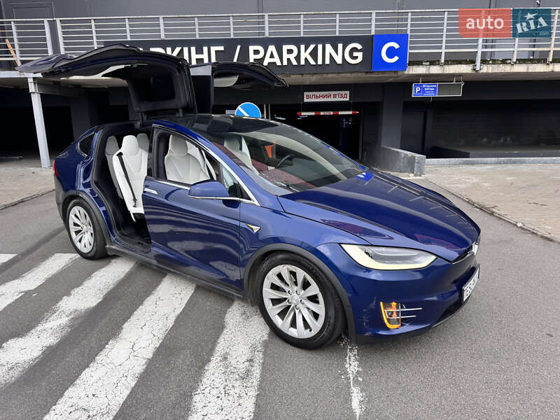 Tesla Model X 2017