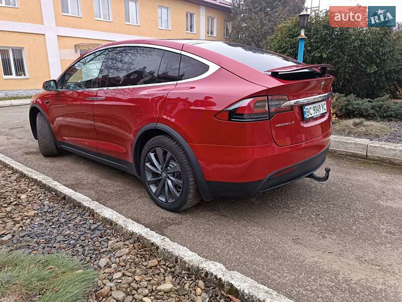 Внедорожник / Кроссовер Tesla Model X 2017 в Стрые