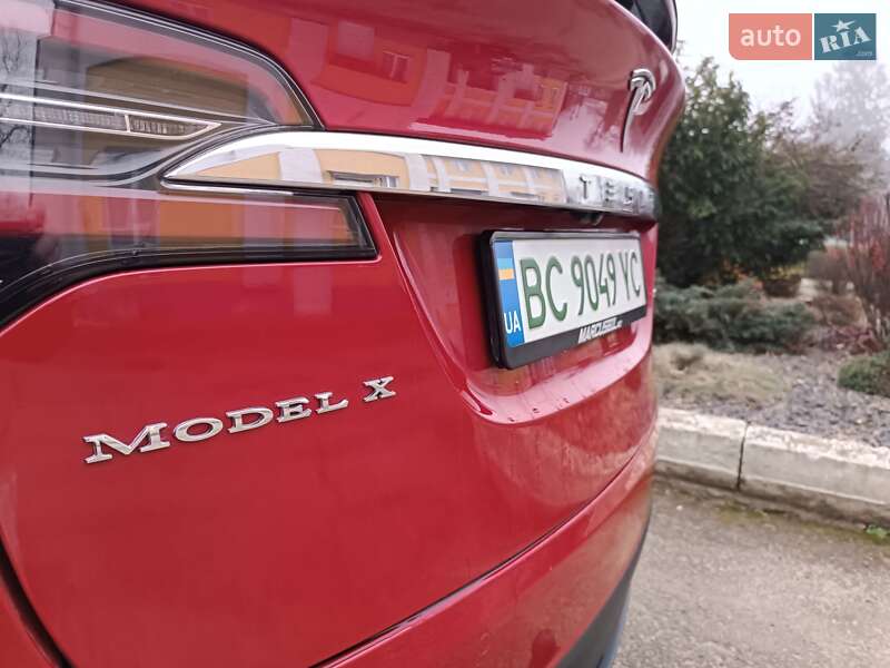 Внедорожник / Кроссовер Tesla Model X 2017 в Стрые