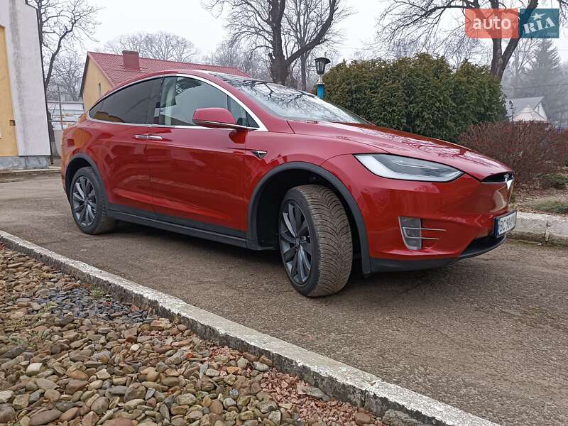 Внедорожник / Кроссовер Tesla Model X 2017 в Стрые