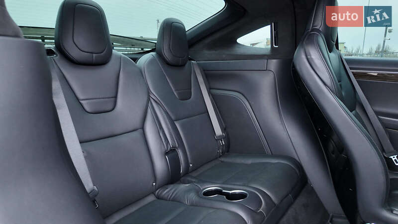 Внедорожник / Кроссовер Tesla Model X 2016 в Киеве