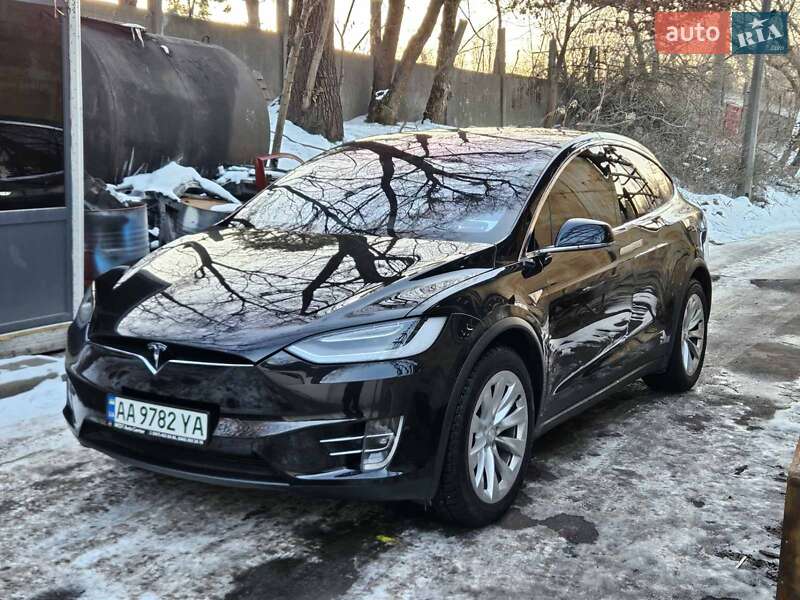 Внедорожник / Кроссовер Tesla Model X 2016 в Киеве