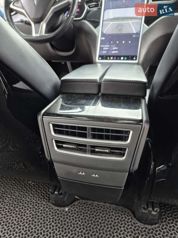 Внедорожник / Кроссовер Tesla Model X 2016 в Киеве фото 10 Внедорожник / Кроссовер Tesla Model X 2016 в Киеве
