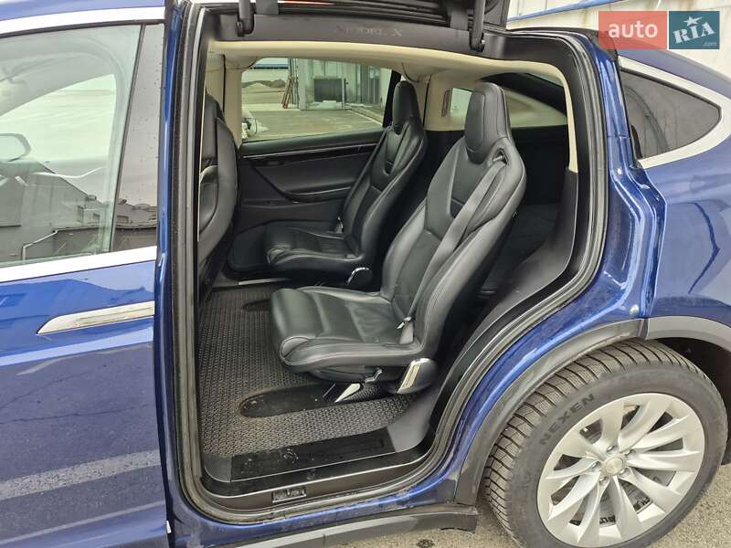 Внедорожник / Кроссовер Tesla Model X 2016 в Киеве фото 16 Внедорожник / Кроссовер Tesla Model X 2016 в Киеве