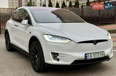 Позашляховик / Кросовер Tesla Model X 2019 в Умані