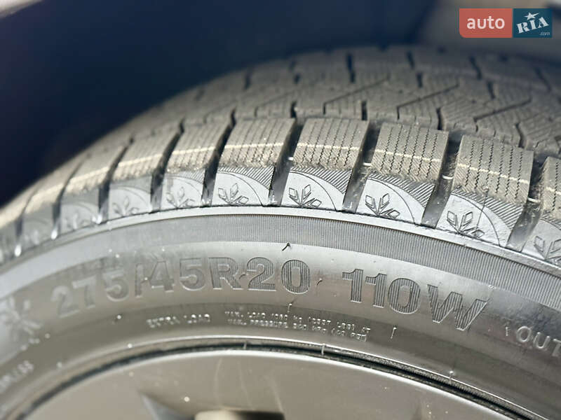 Позашляховик / Кросовер Tesla Model X 2019 в Умані