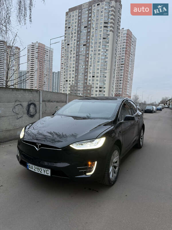 Внедорожник / Кроссовер Tesla Model X 2017 в Киеве