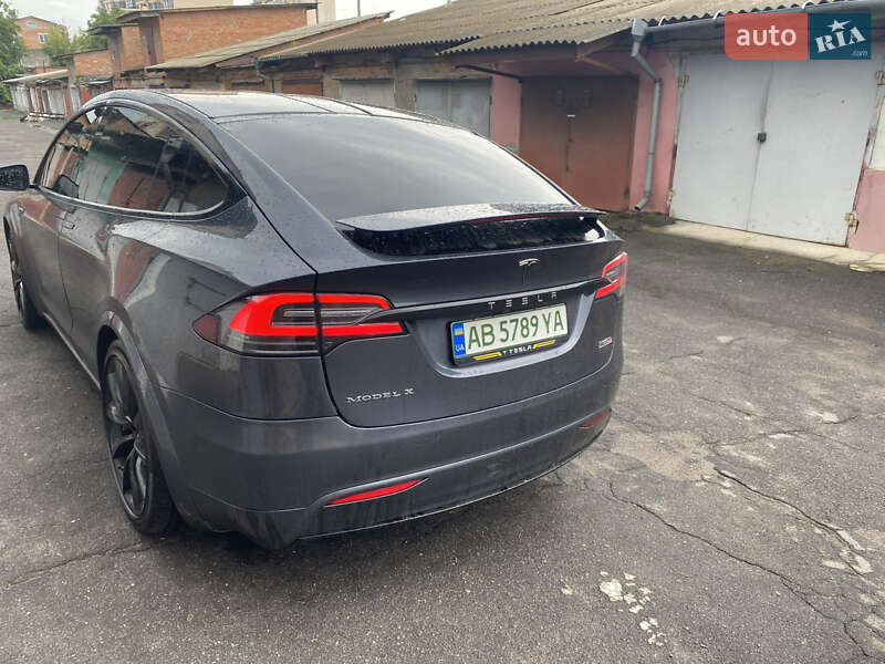 Позашляховик / Кросовер Tesla Model X 2016 в Вінниці