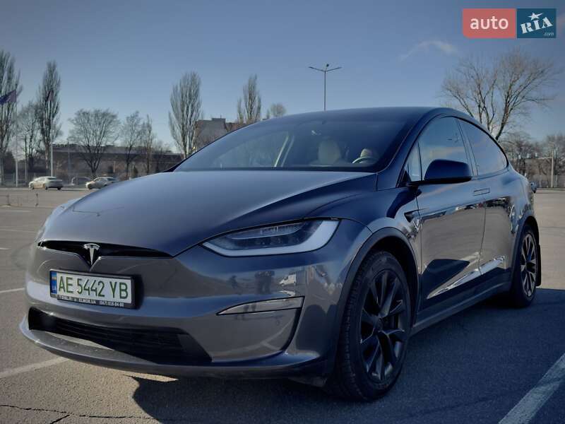 2022 Tesla Model X, VIN 7SAXCBE6XPF373589:plate — фото 1 (autoria)