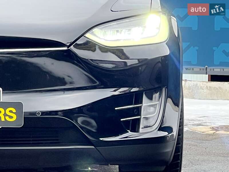 Внедорожник / Кроссовер Tesla Model X 2019 в Киеве