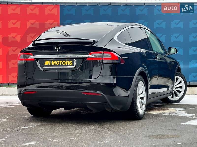 Внедорожник / Кроссовер Tesla Model X 2019 в Киеве