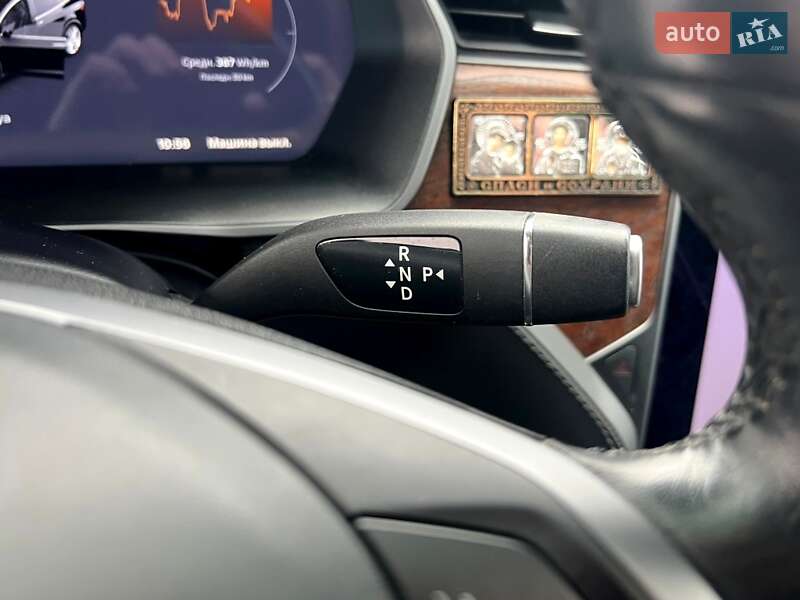 Внедорожник / Кроссовер Tesla Model X 2019 в Киеве