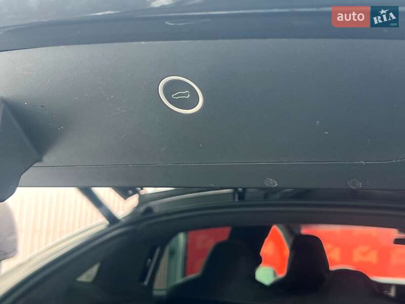 Внедорожник / Кроссовер Tesla Model X 2019 в Киеве