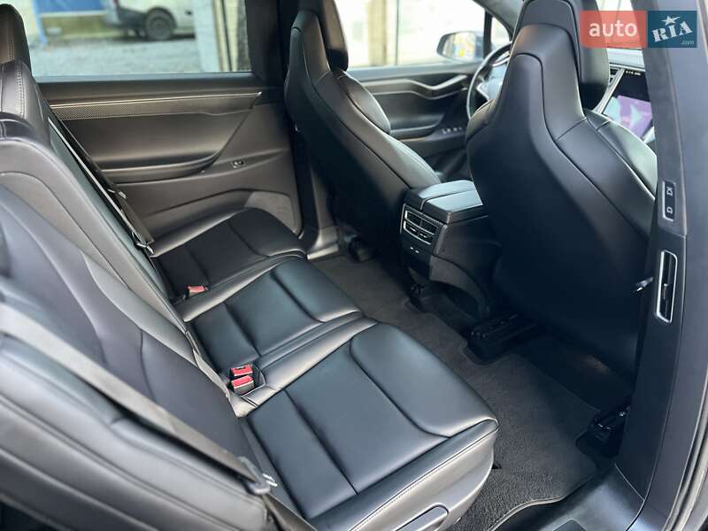 Внедорожник / Кроссовер Tesla Model X 2018 в Львове