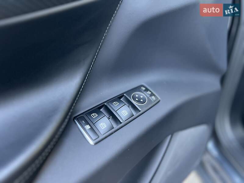 Внедорожник / Кроссовер Tesla Model X 2018 в Львове