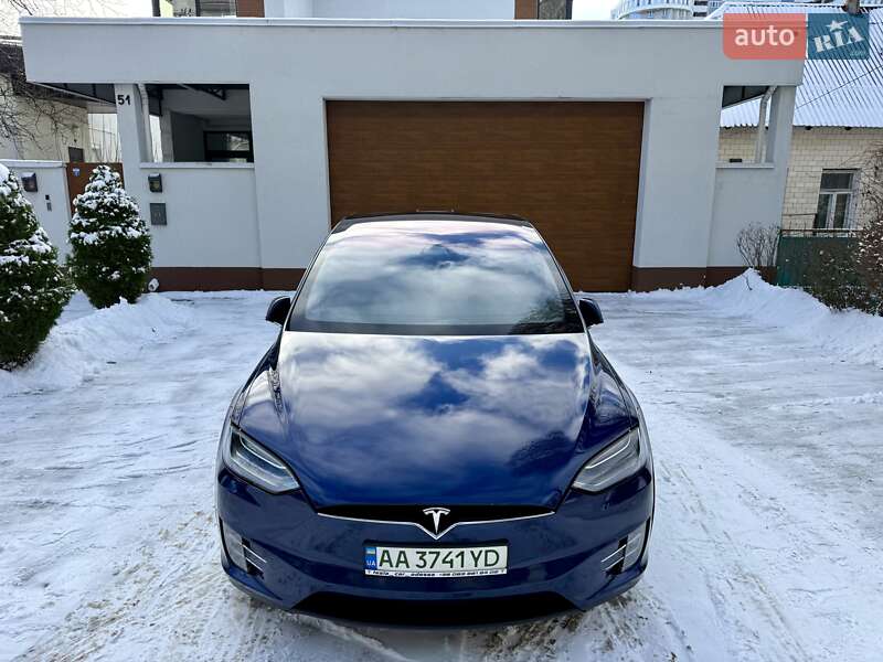 Внедорожник / Кроссовер Tesla Model X 2018 в Киеве