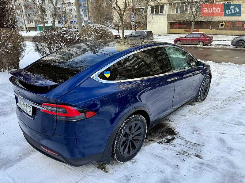 Внедорожник / Кроссовер Tesla Model X 2018 в Киеве