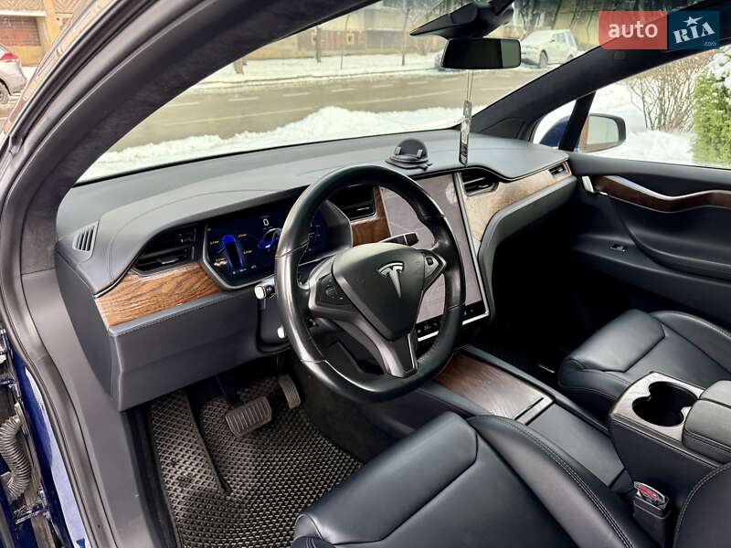 Внедорожник / Кроссовер Tesla Model X 2018 в Киеве