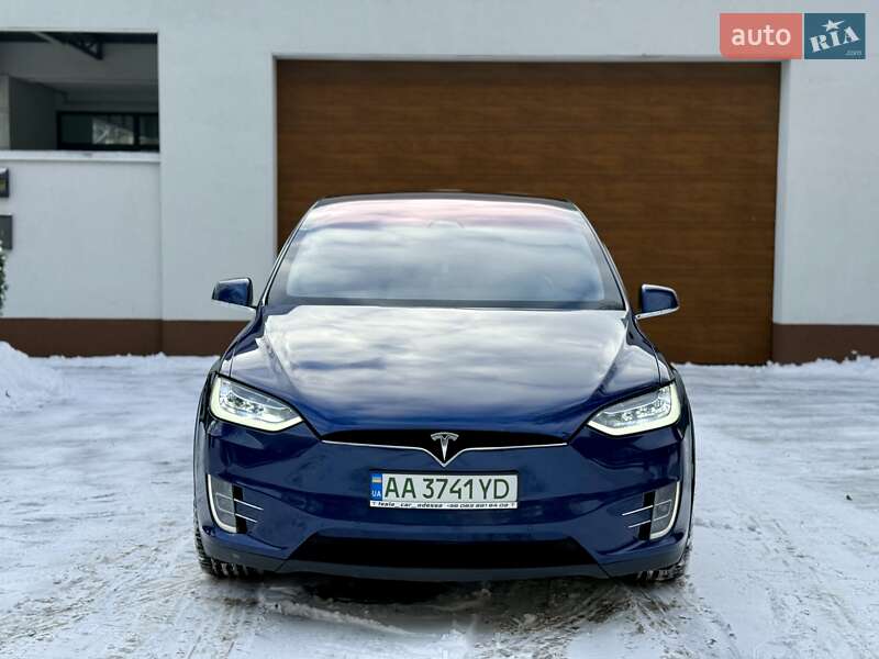 Внедорожник / Кроссовер Tesla Model X 2018 в Киеве