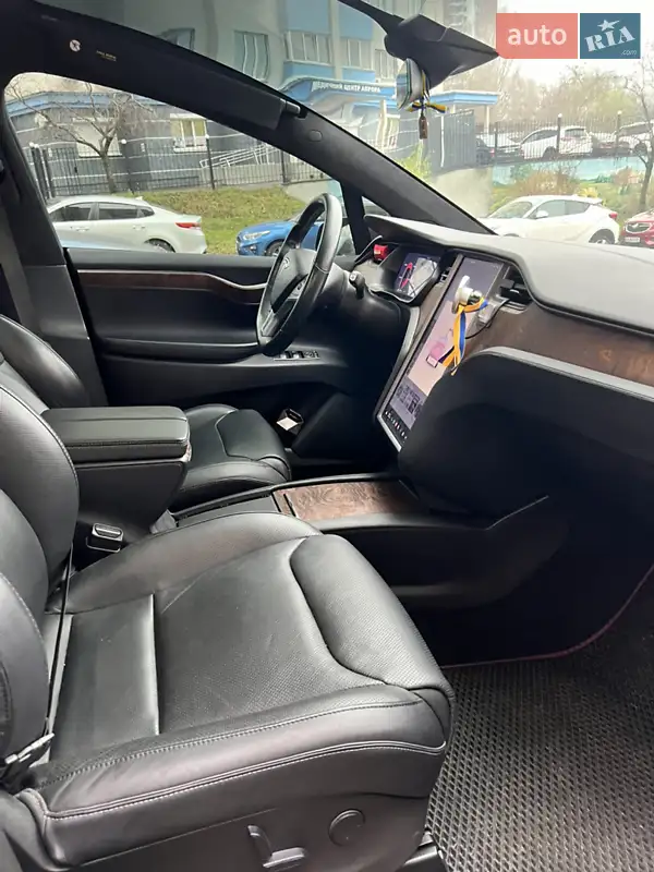 Tesla Model X 2019 VIN 5YJXCAE22KF152646 фото оголошення 10 з 53