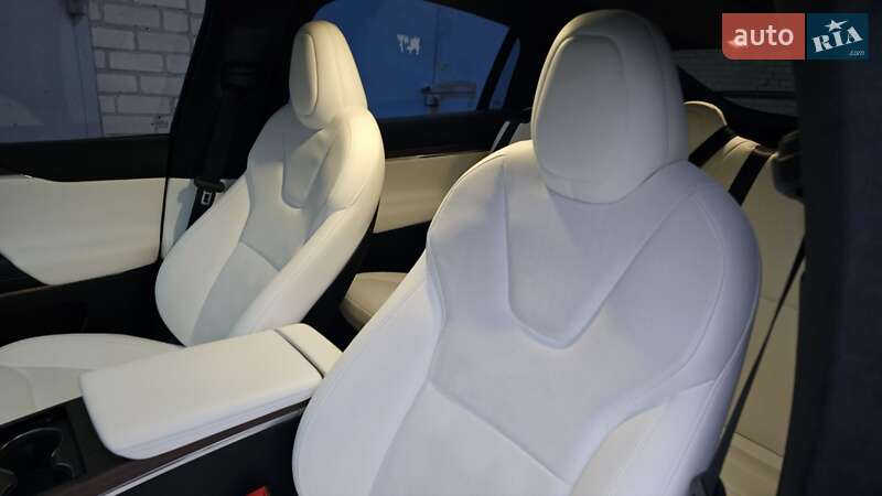 Позашляховик / Кросовер Tesla Model X 2023 в Дніпрі