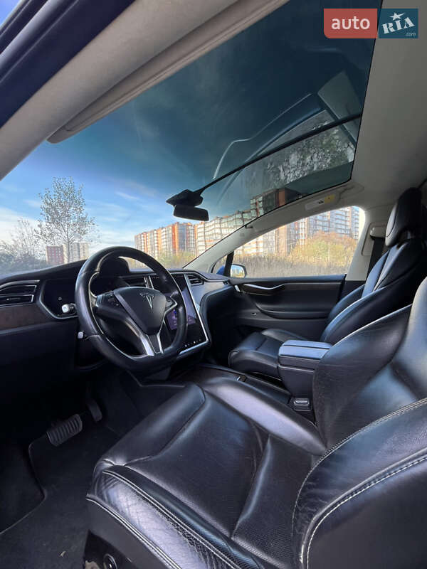 Внедорожник / Кроссовер Tesla Model X 2016 в Львове