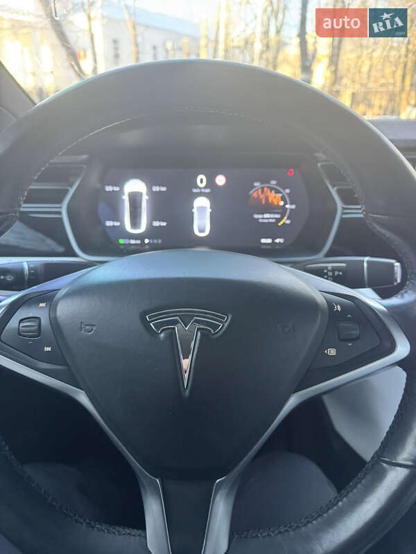 Позашляховик / Кросовер Tesla Model X 2017 в Харкові фото 7 Позашляховик / Кросовер Tesla Model X 2017 в Харкові
