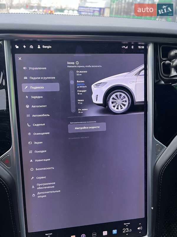 Внедорожник / Кроссовер Tesla Model X 2016 в Киеве