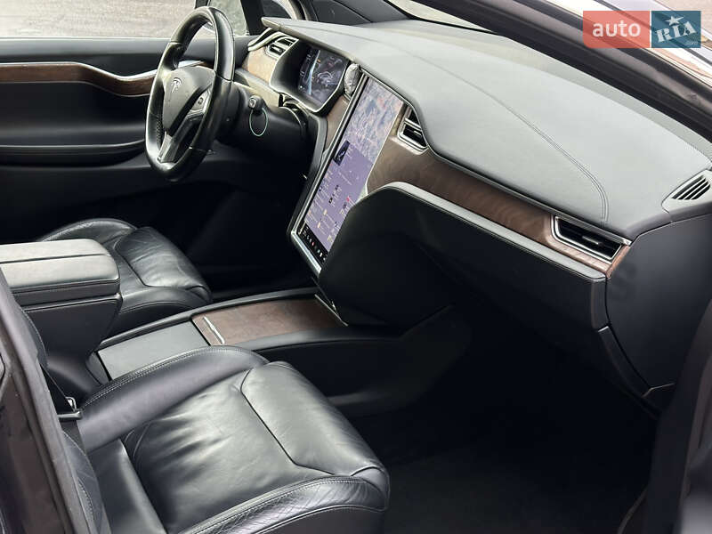 Внедорожник / Кроссовер Tesla Model X 2016 в Виннице фото 22 Внедорожник / Кроссовер Tesla Model X 2016 в Виннице