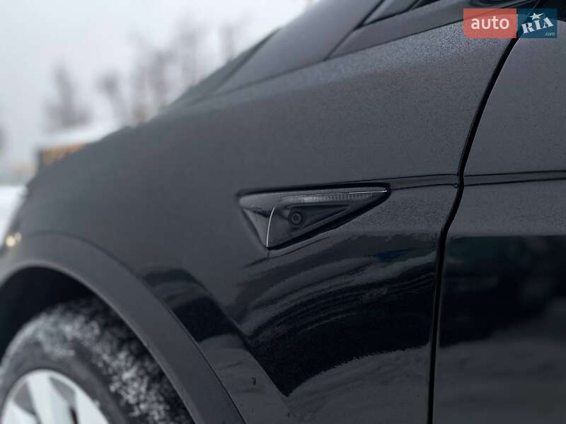 Внедорожник / Кроссовер Tesla Model X 2020 в Киеве