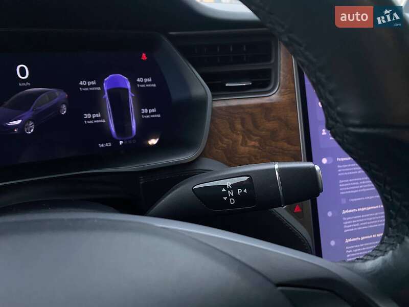 Внедорожник / Кроссовер Tesla Model X 2020 в Киеве