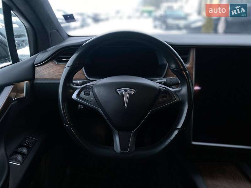 Внедорожник / Кроссовер Tesla Model X 2020 в Киеве
