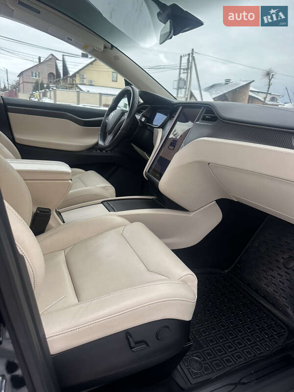 Внедорожник / Кроссовер Tesla Model X 2018 в Львове