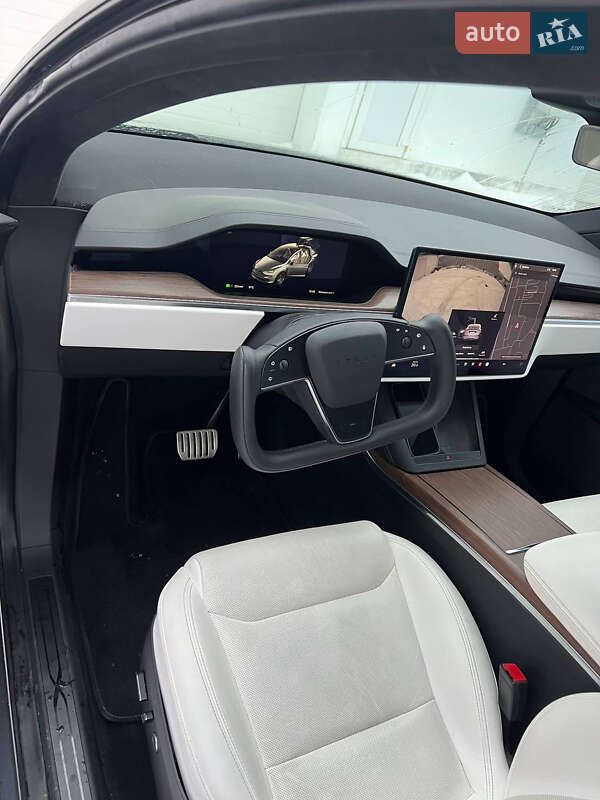 Внедорожник / Кроссовер Tesla Model X 2023 в Киеве