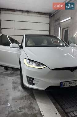 Внедорожник / Кроссовер Tesla Model X 2019 в Киеве