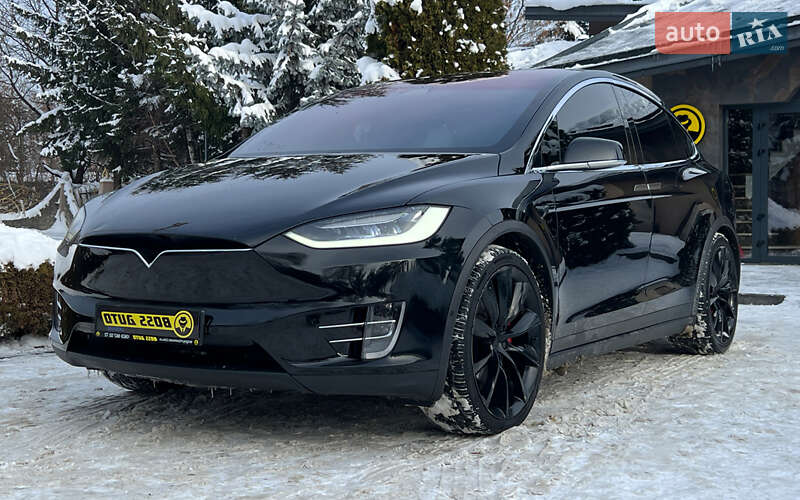 Позашляховик / Кросовер Tesla Model X 2018 в Львові