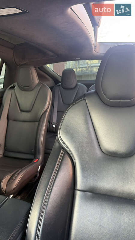 Внедорожник / Кроссовер Tesla Model X 2019 в Николаеве